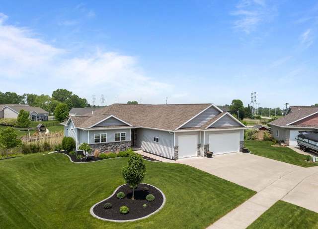 Property at W5706 Mase Ct, Appleton, WI 54915, 3 beds, 2.5 baths