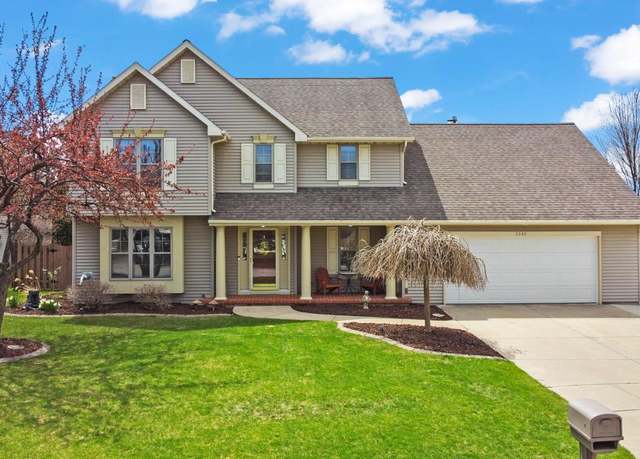 Property at 2640 Englewood Rd, Green Bay, WI 54311, 3 beds, 2.5 baths