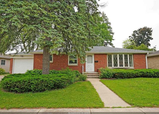 Property at 811 Spence St, Green Bay, WI 54304, 3 beds, 1 bath