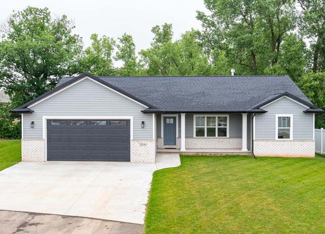 Property at 2240 E Honeygold Ct, Appleton, WI 54913, 3 beds, 2 baths