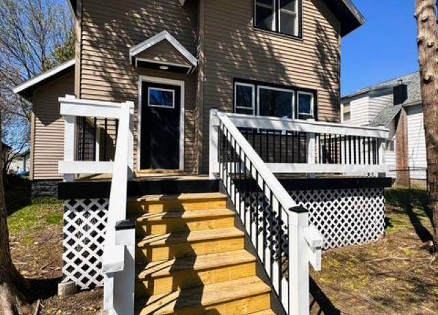 Property at 1204 15th Ave, Menominee, MI 49858, 3 beds, 2 baths