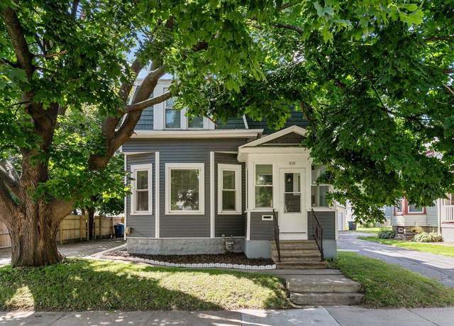 Property at 219 W 16th Ave, Oshkosh, WI 54902, 4 beds, 1.5 baths