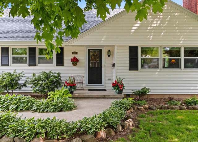 Property at 1415 Argonne Dr, Green Bay, WI 54304, 3 beds, 2 baths