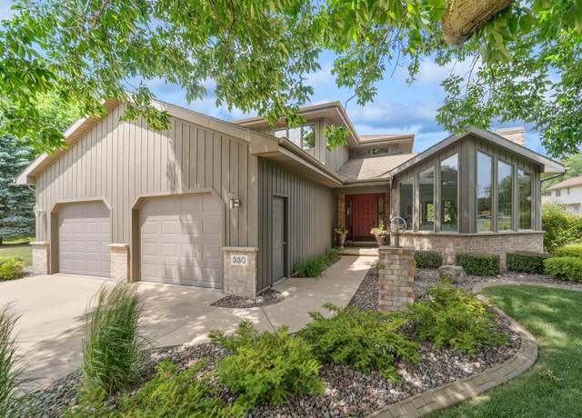 Property at 330 W Florida Ave, Appleton, WI 54911, 3 beds, 2.5 baths