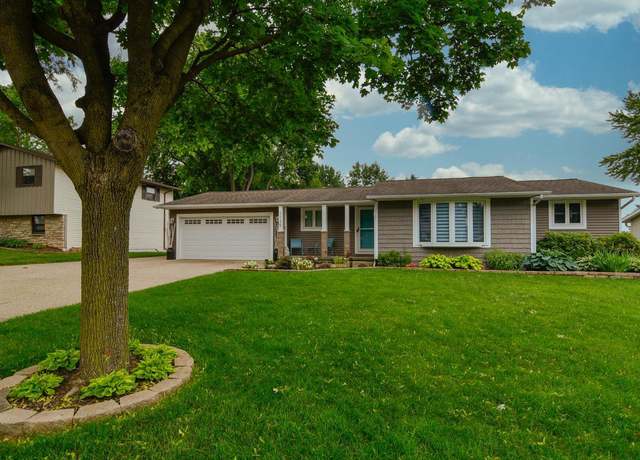 Property at 1135 Sharie Ln, Green Bay, WI 54304, 4 beds, 2.5 baths
