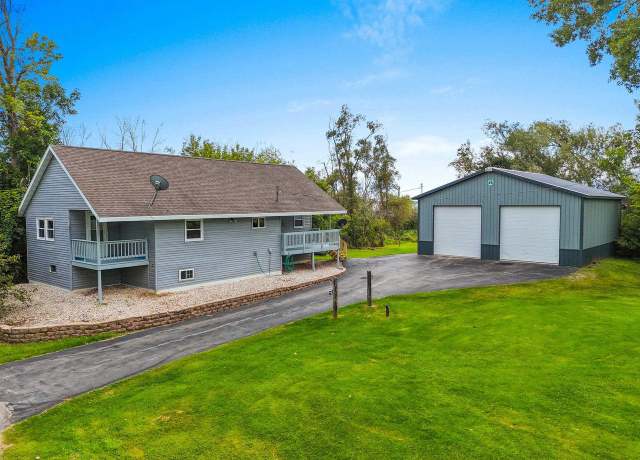 Property at 951 Lake Park St, Green Bay, WI 54313, 2 beds, 1 bath