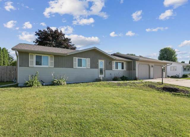 Property at 423 Dove Ave, Chilton, WI 53014, 3 beds, 1.5 baths