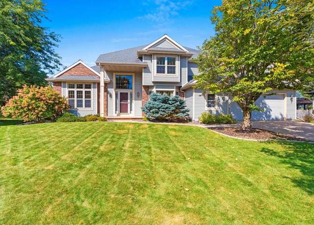 Property at 22 Balsam Ct, Appleton, WI 54913, 4 beds, 2.5 baths