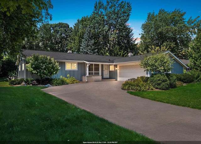 Property at 2407 S Clover Ln, Appleton, WI 54915, 3 beds, 1.5 baths