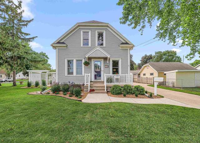 Property at 1515 Rugby St, Oshkosh, WI 54902, 3 beds, 1 bath