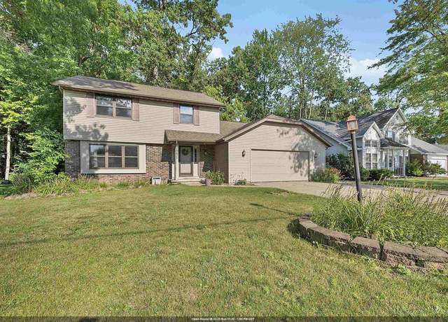 Property at 2067 South Point Rd, Green Bay, WI 54313, 3 beds, 2.5 baths