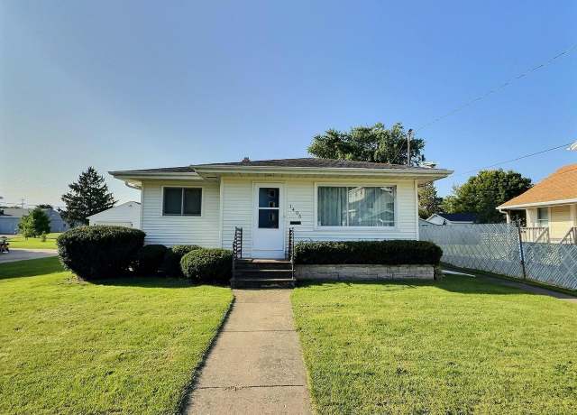 Property at 1405 Graham Ave, Oshkosh, WI 54902, 3 beds, 1.5 baths