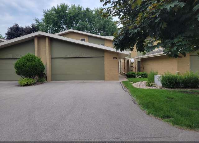 Property at 1237 W Nicolet Cir, Appleton, WI 54914, 3 beds, 2.5 baths