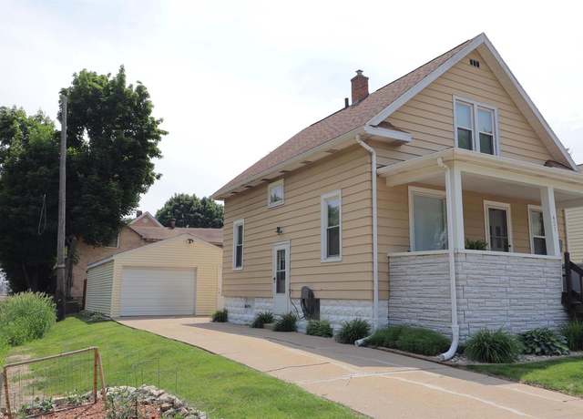 Property at 421 Fulton Ave, Oshkosh, WI 54901, 2 beds, 1 bath