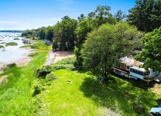 Property at N2796 Shore Dr, Marinette, WI 54143, 4 beds, 2 baths