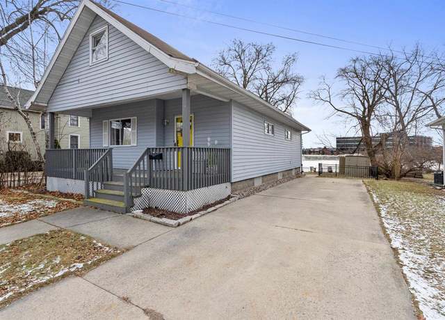 Property at 316 W North Water St, Neenah, WI 54956, 3 beds, 1.5 baths