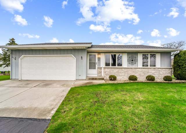 Property at 45 Heritage Ln, Fond Du Lac, WI 54935, 2 beds, 1.5 baths