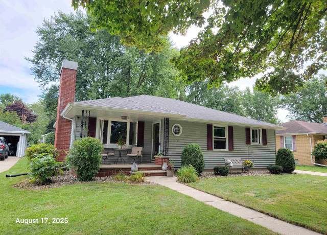 Property at 1748 N Outagamie St, Appleton, WI 54914, 3 beds, 1 bath