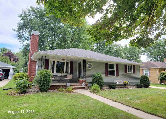 Property at 1748 N Outagamie St, Appleton, WI 54914, 3 beds, 1 bath