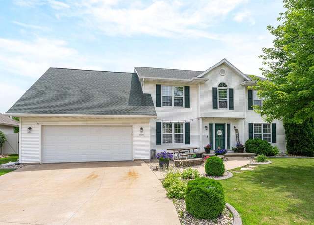 Property at 2600 Hearthstone Dr, Oshkosh, WI 54901, 4 beds, 2.5 baths