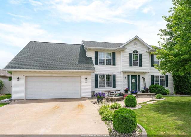 Property at 2600 Hearthstone Dr, Oshkosh, WI 54901, 4 beds, 2.5 baths