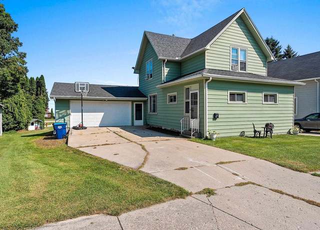 Property at 1126 Dodge St, Kewaunee, WI 54216, 4 beds, 1 bath