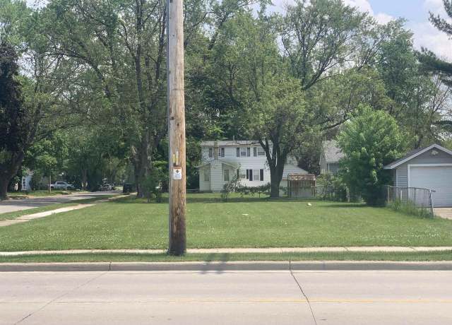 Property at 560 N Henry St, Green Bay, WI 54302
