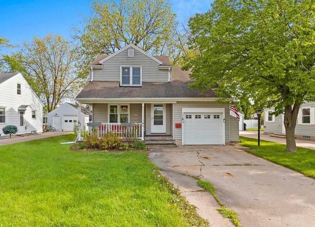 Property at 130 Law St, Neenah, WI 54956, 3 beds, 1 bath