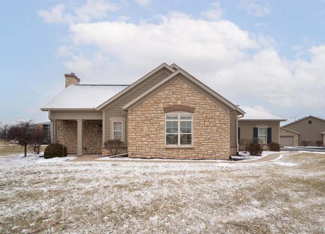 Property at 2102 E Milestone Dr, Appleton, WI 54913, 2 beds, 2 baths