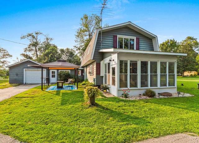 Property at 3311 County Rd S, Little Suamico, WI 54141, 3 beds, 1 bath