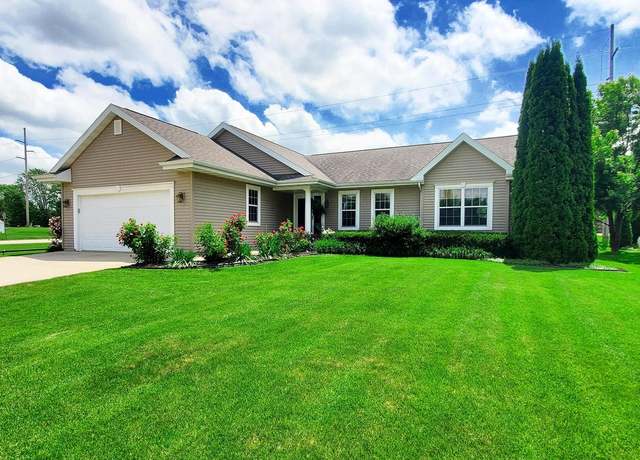 Property at 1542 Primrose Ln, Fond Du Lac, WI 54935, 3 beds, 2 baths