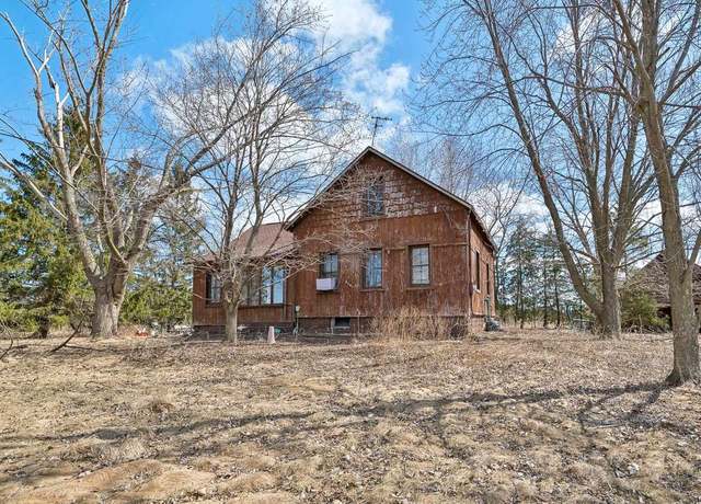 Property at 2141 Lane Rd, Green Bay, WI 54311, 4 beds, 2 baths