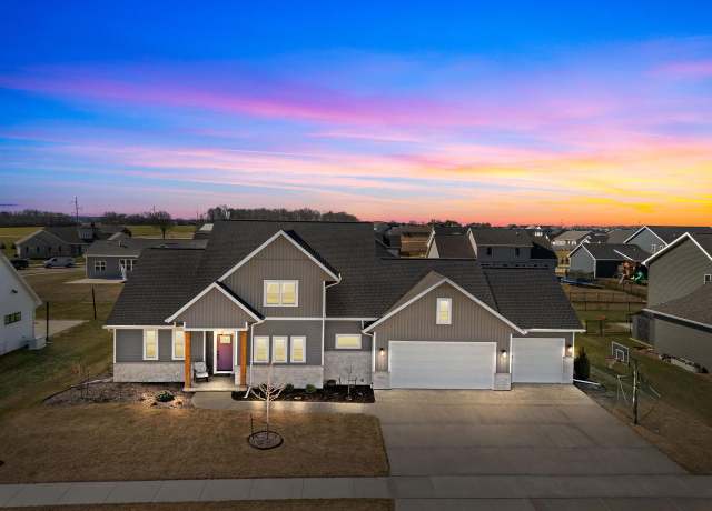 Property at W5531 Schreiber Ln, Appleton, WI 54915, 5 beds, 3.5 baths