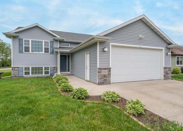 Property at 2500 Marathon Ave, Neenah, WI 54956, 3 beds, 2 baths
