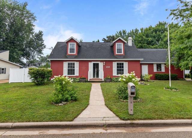 Property at 248 Lakeview Ct, Hortonville, WI 54944, 3 beds, 2 baths