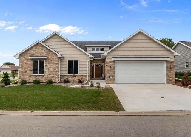 Property at 810 Whisper Falls Ln, Menasha, WI 54952, 3 beds, 2.5 baths