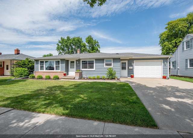 Property at 1639 Debra Ln, Green Bay, WI 54302, 3 beds, 1.5 baths