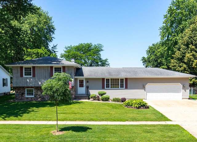 Property at 2123 Fairview St, Oshkosh, WI 54901, 4 beds, 2.5 baths