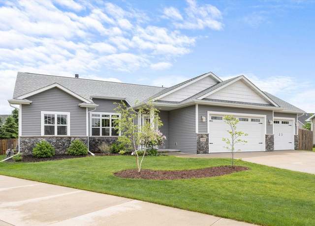 Property at 4835 W Jack Pine Ct, Appleton, WI 54913, 4 beds, 2.5 baths