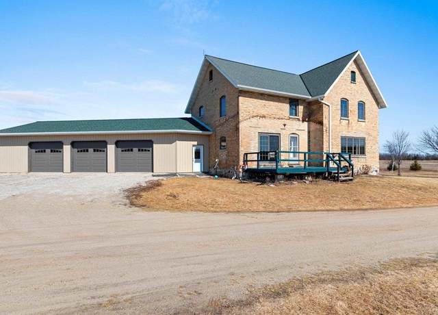 Property at N8327 Poplar Dr, Algoma, WI 54201, 4 beds, 2 baths