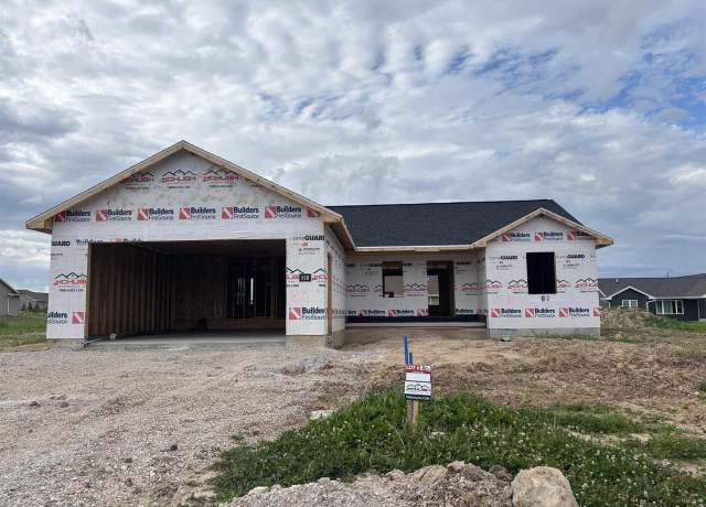 Property at 810 Bessy Ln, Chilton, WI 53014, 3 beds, 2 baths