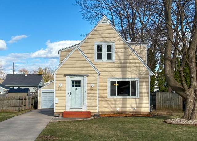 Property at 1846 Hubbard St, Oshkosh, WI 54902, 2 beds, 1 bath