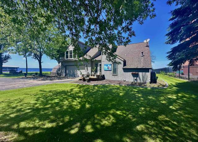 Property at W4862 Swan Acre Dr, Cecil, WI 54111, 3 beds, 3 baths