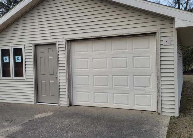 Property at W6606 Greenville Dr, Greenville, WI 54942