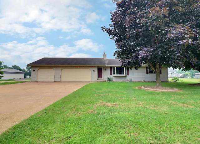 Property at W2735 Murphy Ct, Freedom, WI 54130, 2 beds, 2 baths