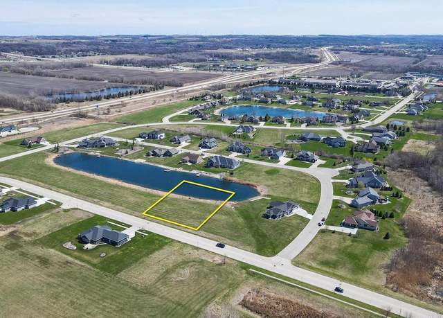 Property at 1076 Ducharme Pkwy, Fond Du Lac, WI 54935