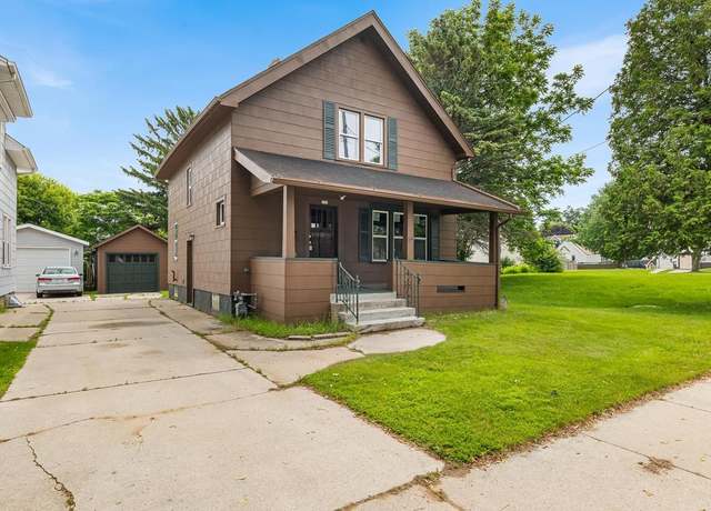 Property at 711 N 5th St, Manitowoc, WI 54220, 3 beds, 1 bath