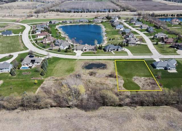 Property at 382 N Country Ln, Fond Du Lac, WI 54935