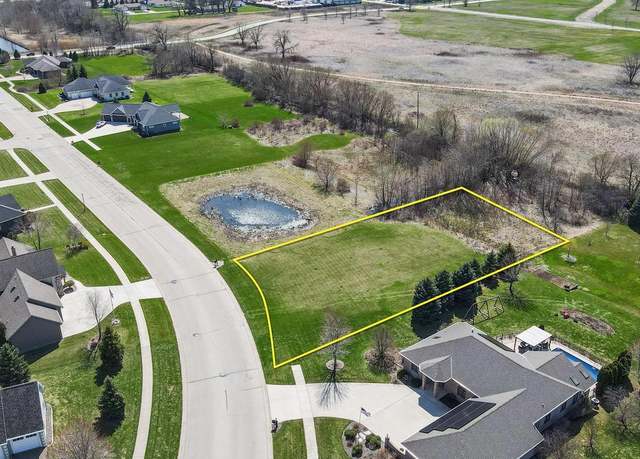 Property at 408 N Country Ln, Fond Du Lac, WI 54935