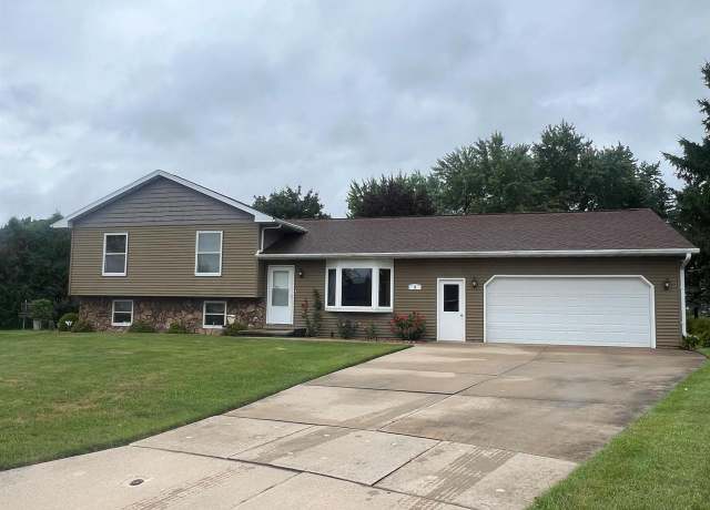 Property at 9 Marigold Ct, Appleton, WI 54914, 3 beds, 2 baths